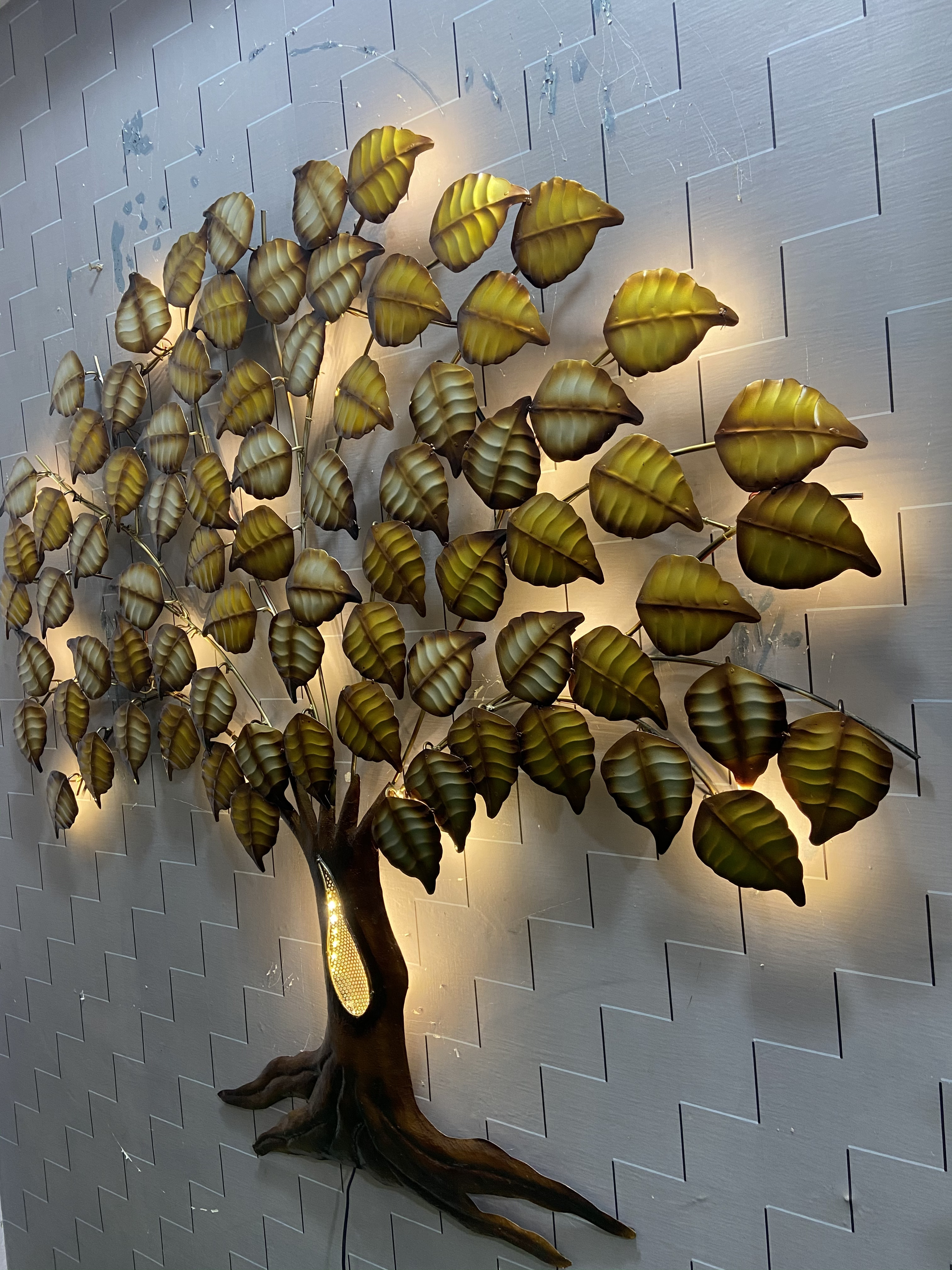 hallow-tree-metal-wall-art