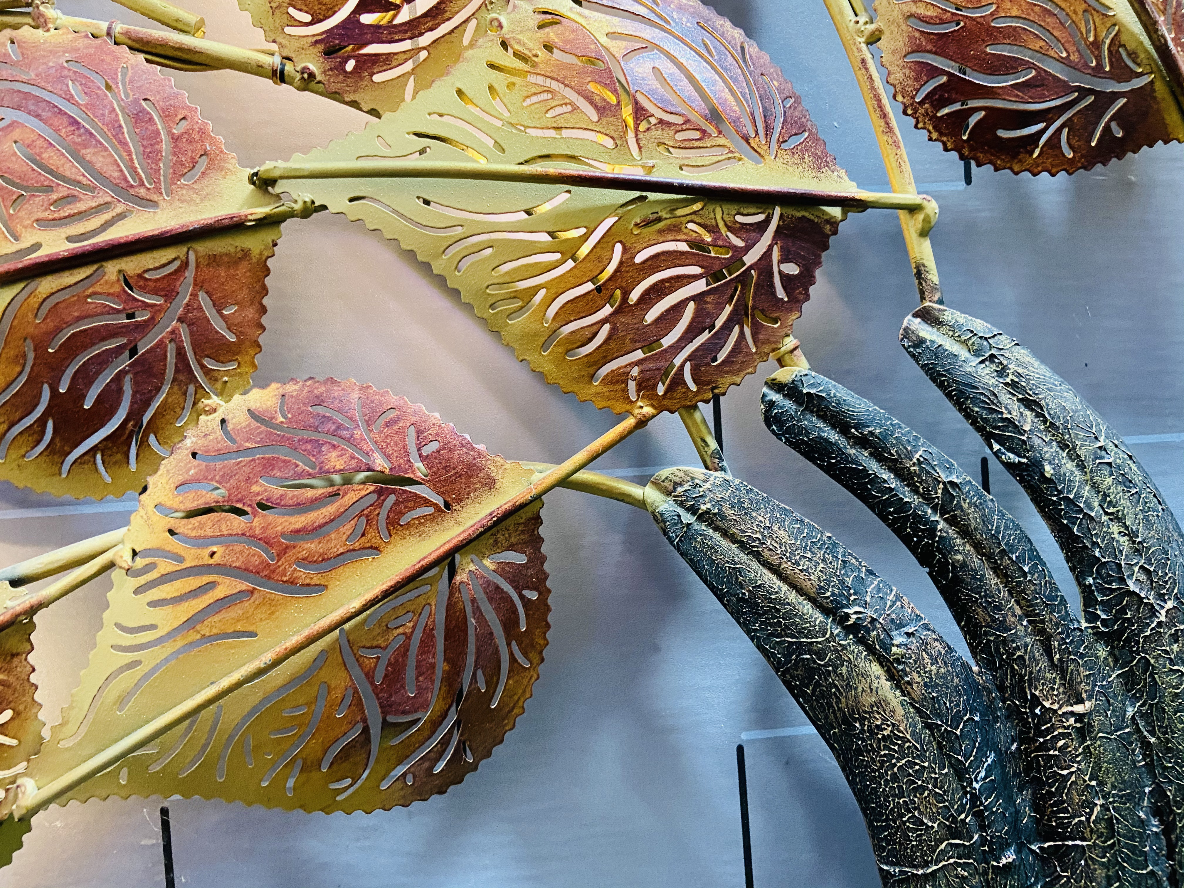 sharp-leaf-tree-metal-wall-art