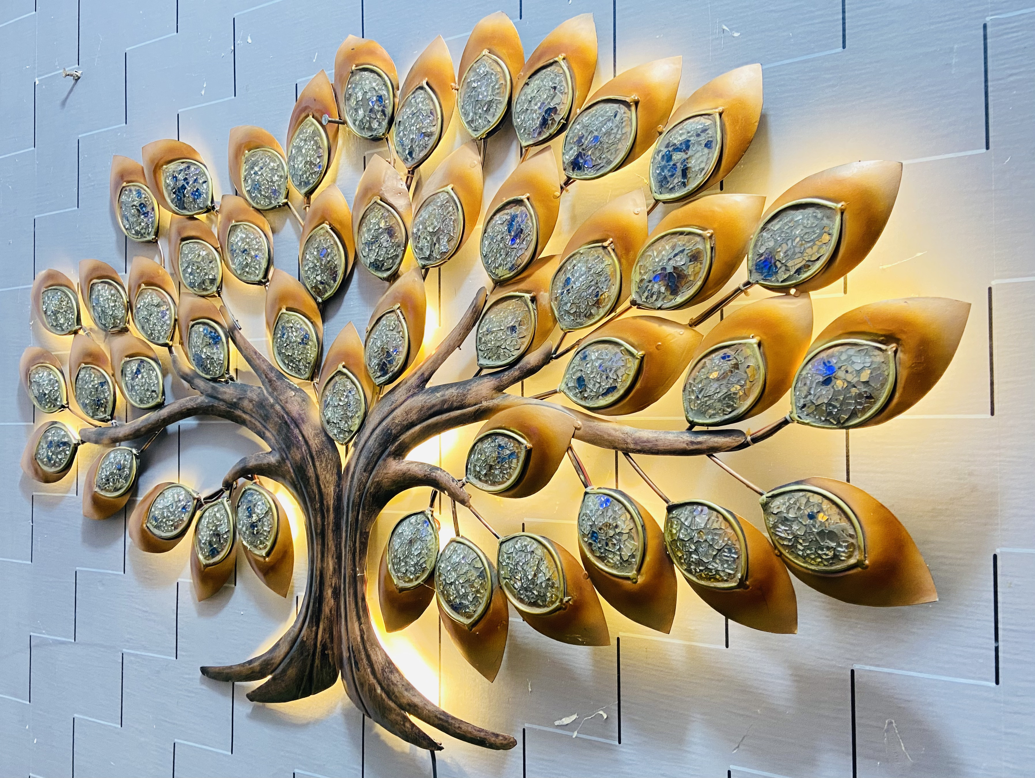 diamond-leaf-tree-metal-wall-art