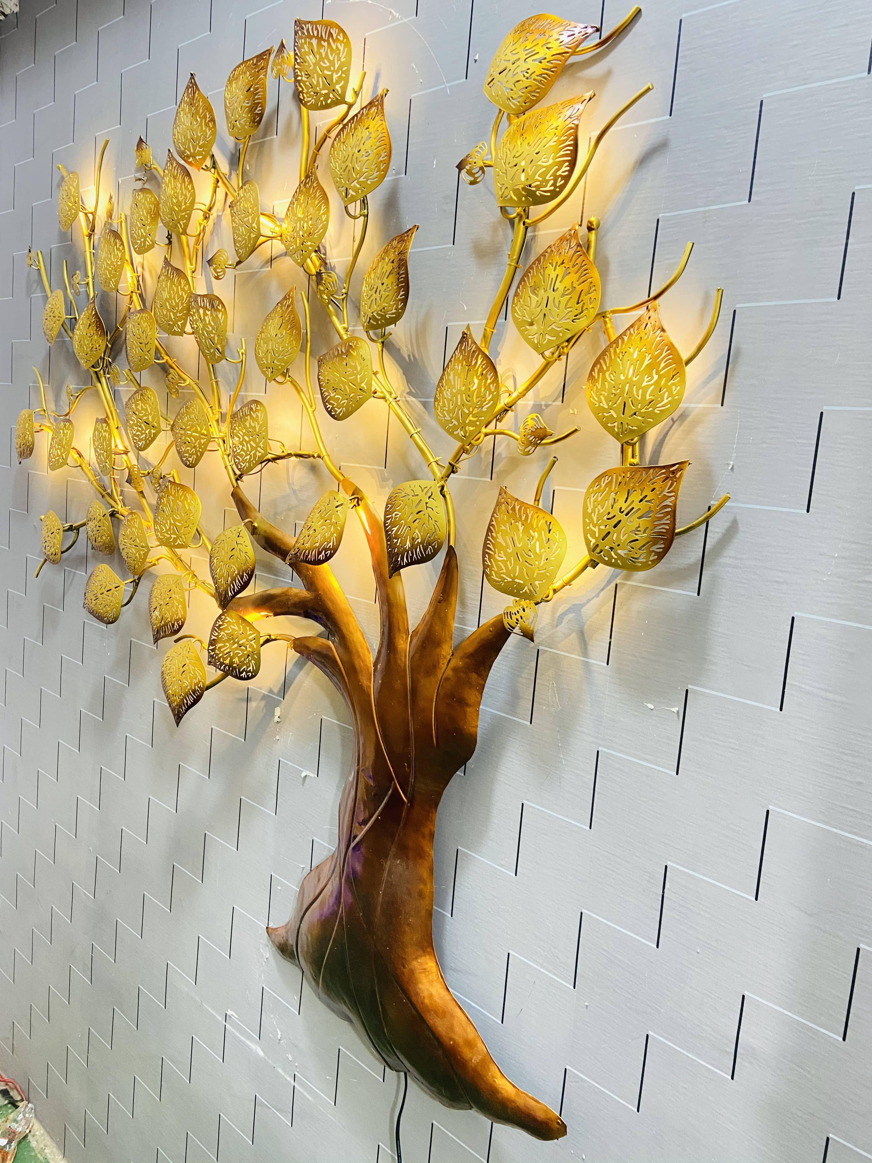 windy-tree-metal-wall-art