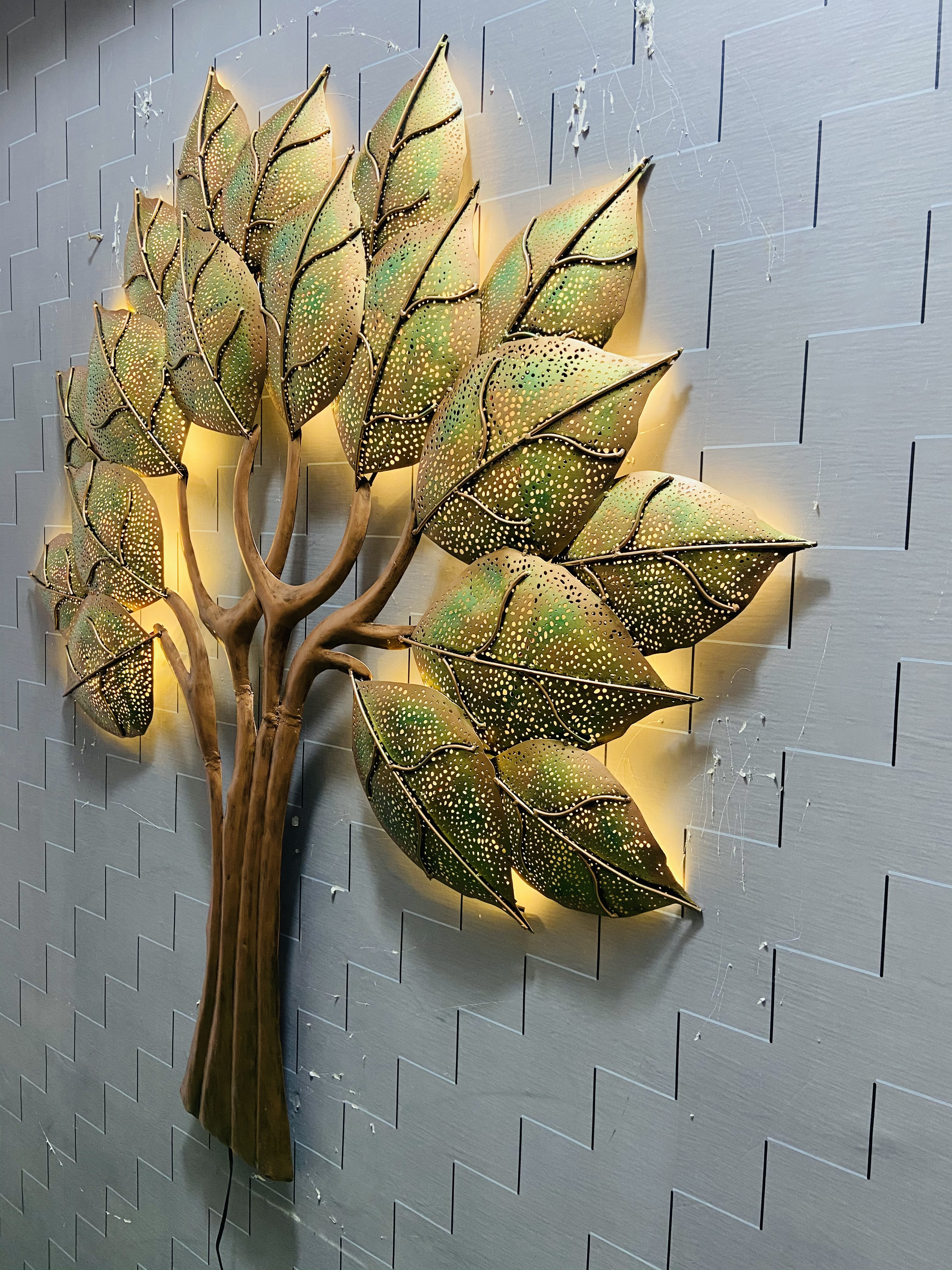 big-leaf-metal-wall-art
