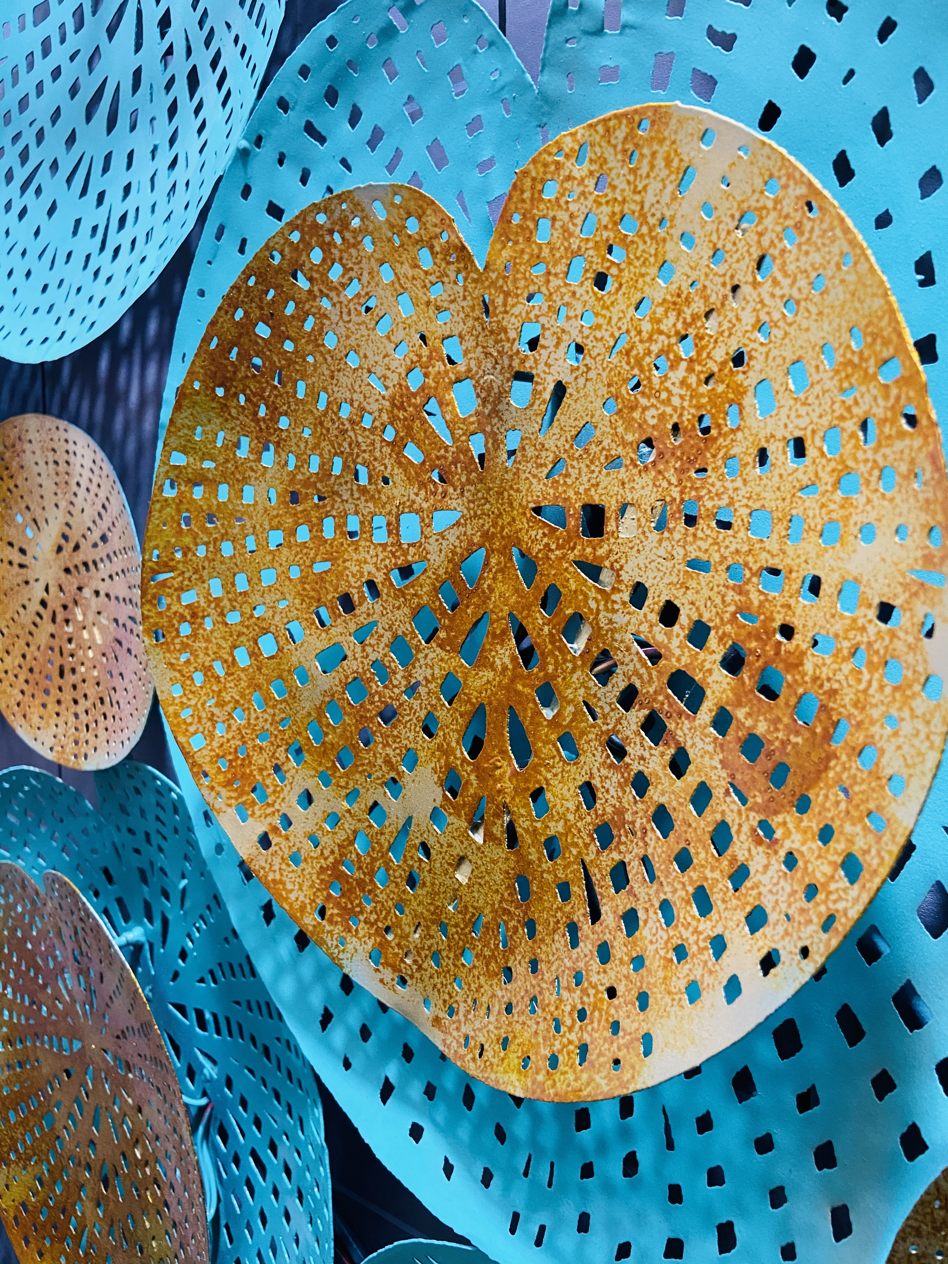 lotus-leaf-frame-metal-wall-art