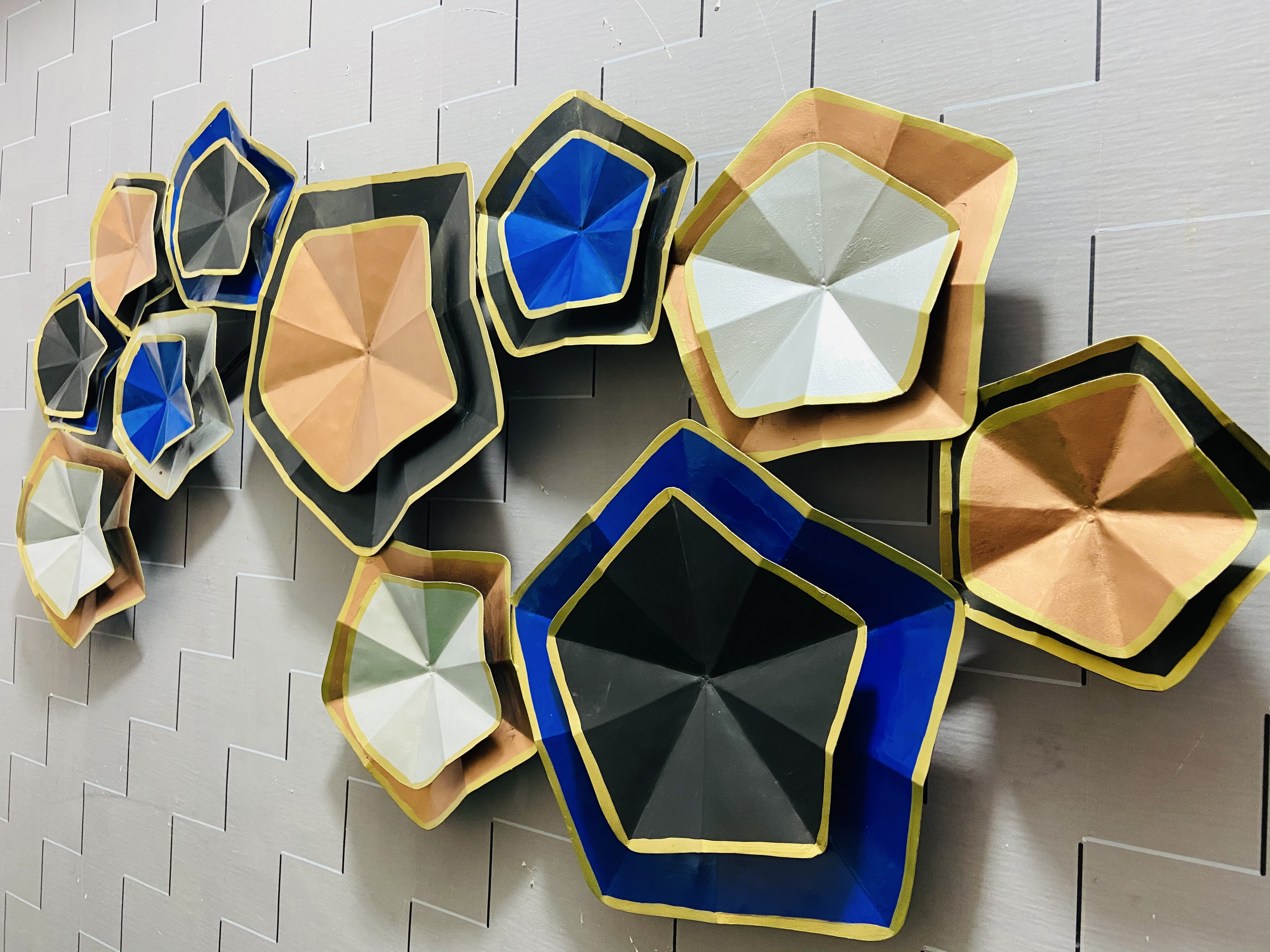Hexagon metal wall décor